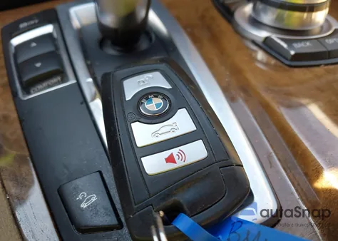 2013 BMW 528I xDrive из США, поврежденный, VIN WBAXH5C55DDW15344